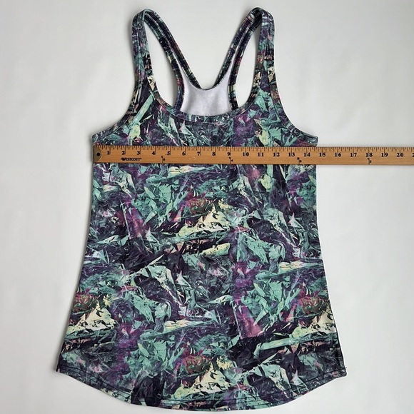 Lululemon tank top - Picture 5 of 7